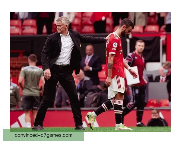 比利亚雷亚尔夏窗引援布局曝光冲击欧战资格与主帅续约计划浮出水面