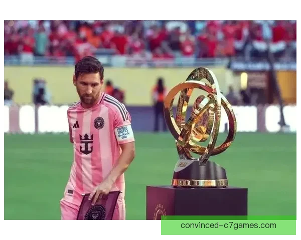 梅西加盟迈阿密国际后首场比赛亮相 引发全球关注并助球队逆转获胜