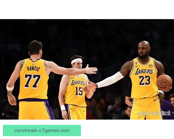 湖人核心表现惊艳全场带队逆转掘金球迷热议赛季走势