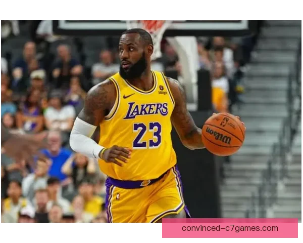 詹姆斯关键时刻发力湖人逆转对手锁定胜利